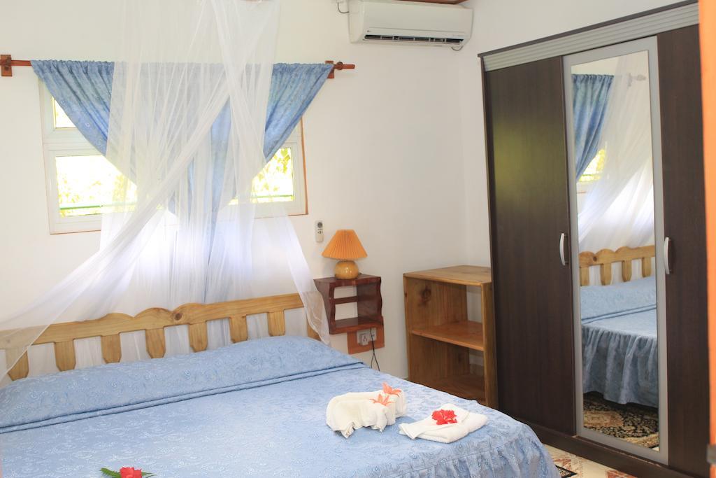 Veronic Self-Catering Guest House La Digue Ruang foto