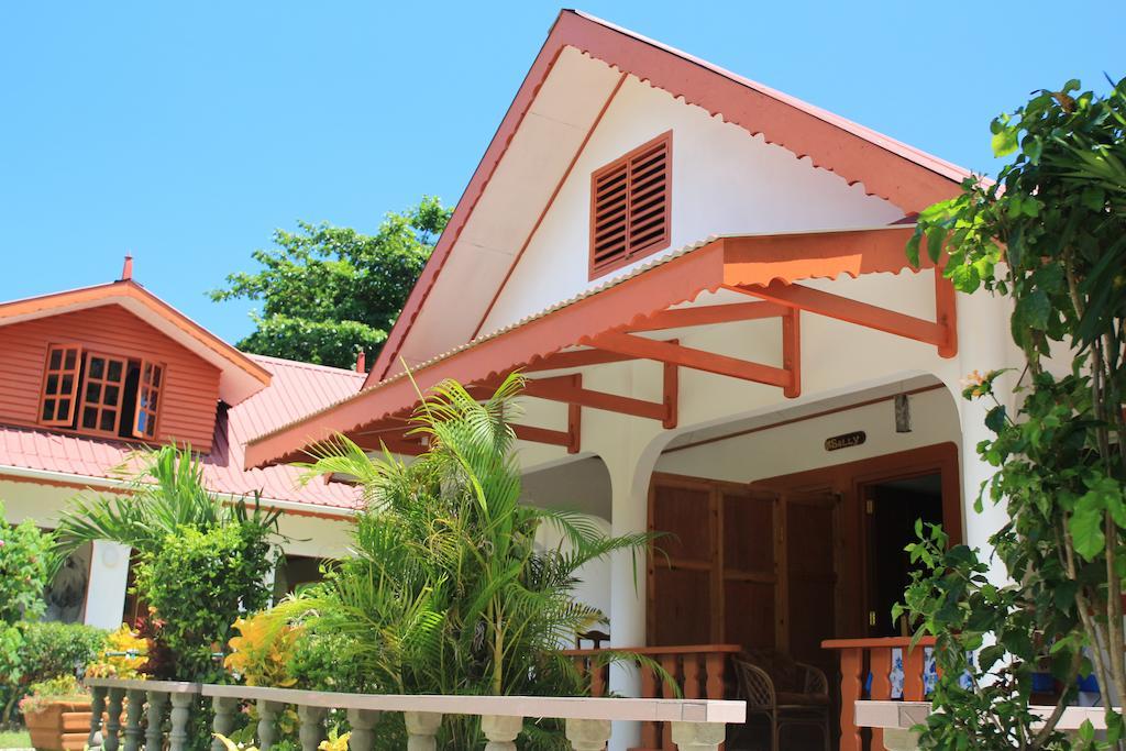 Veronic Self-Catering Guest House La Digue Ruang foto