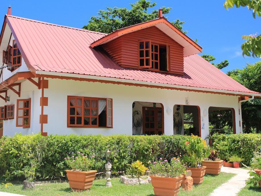 Veronic Self-Catering Guest House La Digue Bagian luar foto