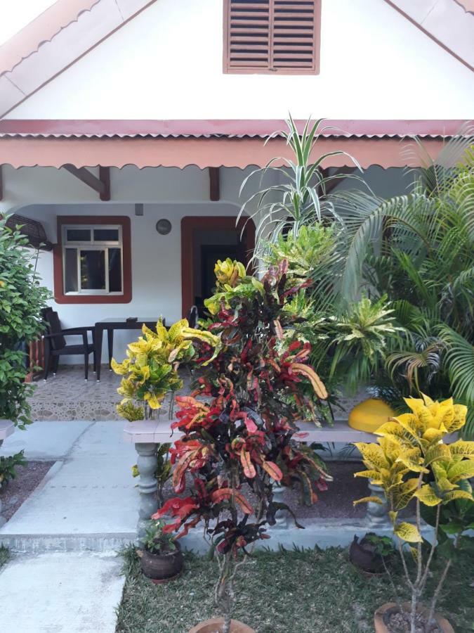 Veronic Self-Catering Guest House La Digue Bagian luar foto